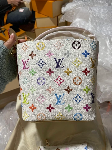 LV包包实拍第 1 张实拍