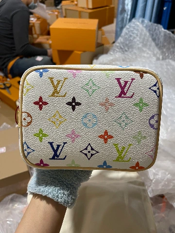 LV包包实拍第 3 张实拍