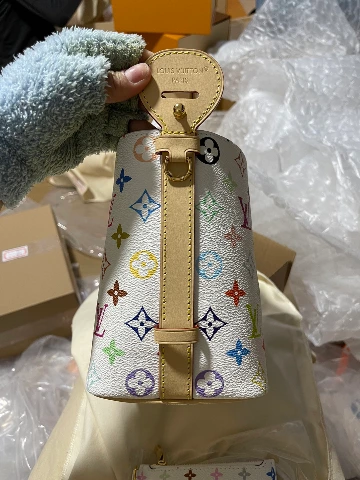 LV包包实拍第 2 张实拍