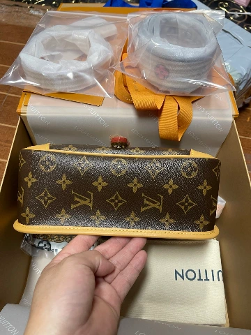 LV包包实拍第 10 张实拍