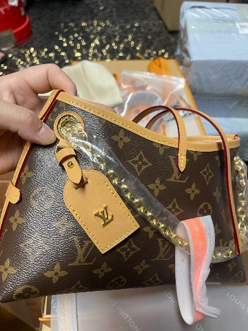 LV包包实拍第 5 张实拍