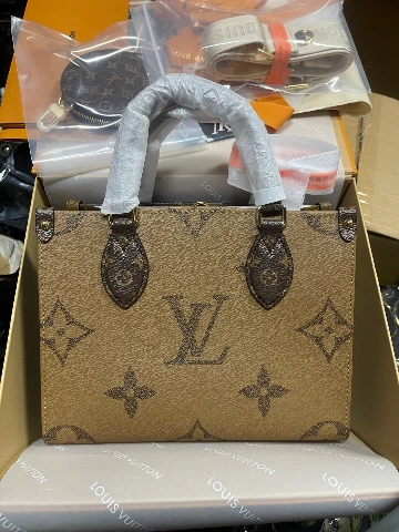 LV包包实拍第 2 张实拍