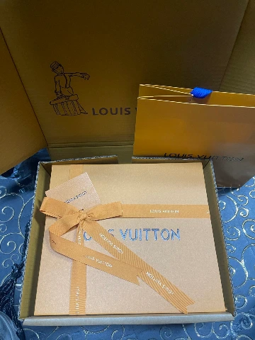 LV包包实拍第 4 张实拍