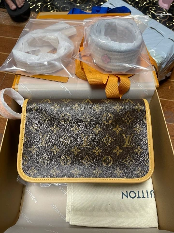 LV包包实拍第 9 张实拍